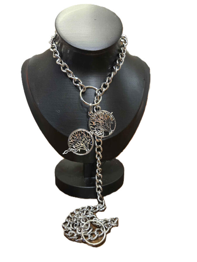 tree locket open